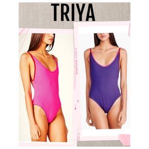 NEW Triya Swimsuits Reversible One piece swimsuit Navy Blue & Hot Pink Size XS